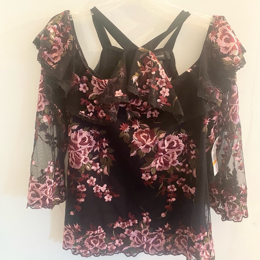 •Karen Kane• Embroidered Cold Shoulder Blouse